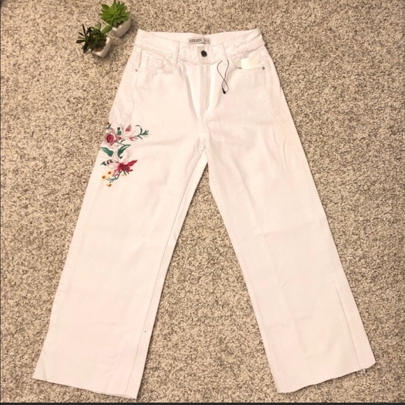 Zara cropped wide leg embroidered raw hem jeans - Picture 1 of 5